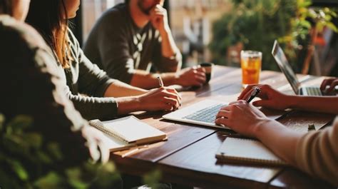 Business Meeting Computer 的图像结果