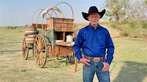 Watch MyOutdoorTV online | YouTube TV (Free Trial) Vector Art