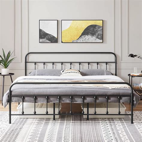 Buy Yaheetech Classic Metal Platform Bed Frame Mattress Foundation with ...