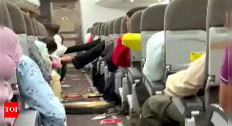 Air turbulence hits SpiceJet: 'I was certain flight would crash, I kept ...