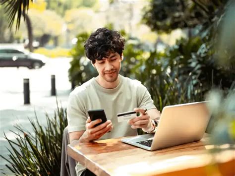 For both smartphones and feature phones - 3 RBI announcements for UPI ...