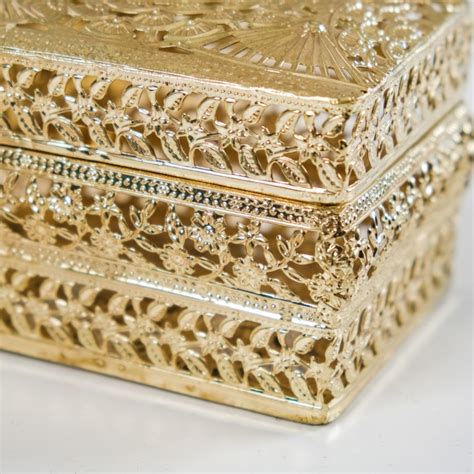 Gold Gift Box Set Of 2 Online - Premium Box | Nestasia