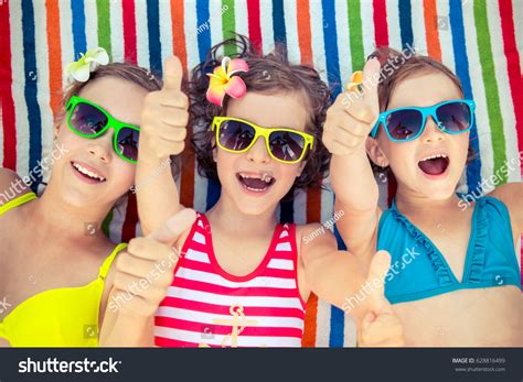 Swimming Kids 的图像结果