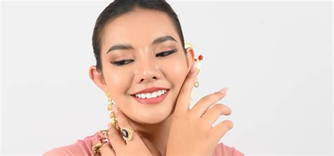 How to achieve the perfect festive makeup looks?