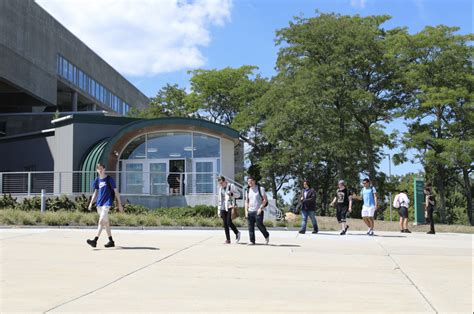 Two companies submit bids for CCRI campus bookstore contract • Rhode ...