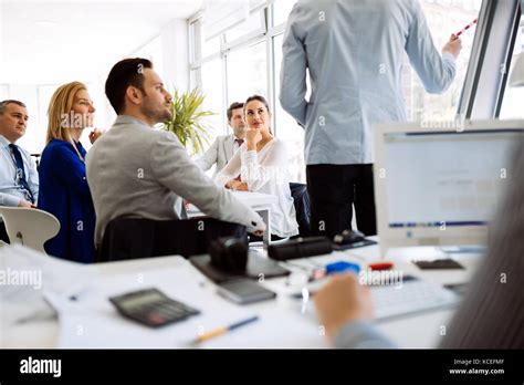 Free Stock Photos Business People 的图像结果