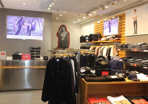 Calvin Klein Jeans Forum Sujana Mall Hyderabad | WhatsHot Hyderabad