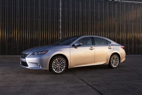 2014 Lexus ES Review, Ratings, Specs, Prices, and Photos - The Car Connection