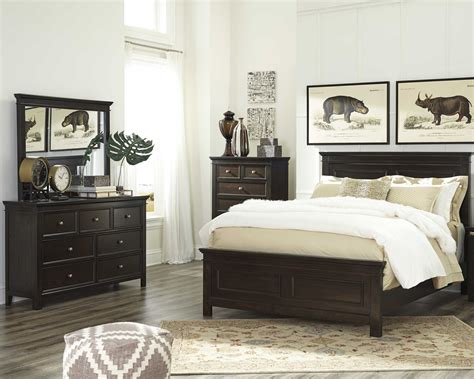 bedroom designs with dark wood furniture