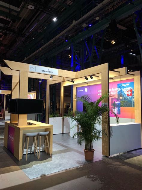 Uli Baur on LinkedIn: #accenture #accenturedach #aws #awscloud # ...