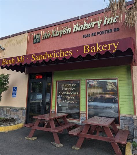 An Xuyen Bakery - Portland Oregon Bakery - HappyCow