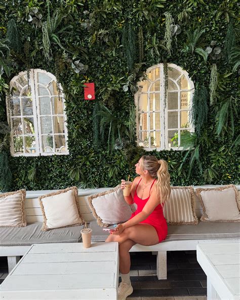 Dayle Hoffman Kerns | What I ate today as a mom of two - 2 weeks postpartum! I feel like making ...