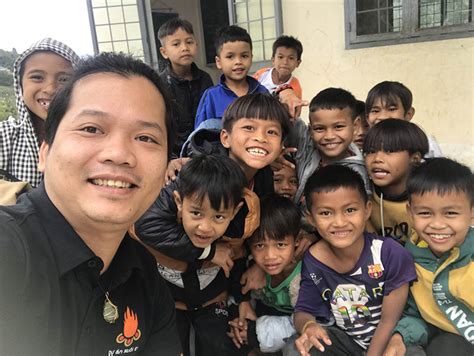 Hoàng Hoa Trung: thủ lĩnh dự án Nuôi Em, dành cả đời để dấn thân làm ...