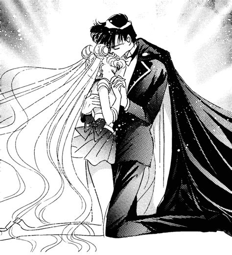 Sailor Moon and Tuxedo Mask | Sailor moon manga, Sailor moon usagi ...