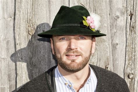 Rezultat imagine pentru Robopanda Features