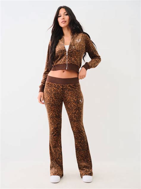 So Y2K: A Modern Guide to Sweat Sets | True Religion