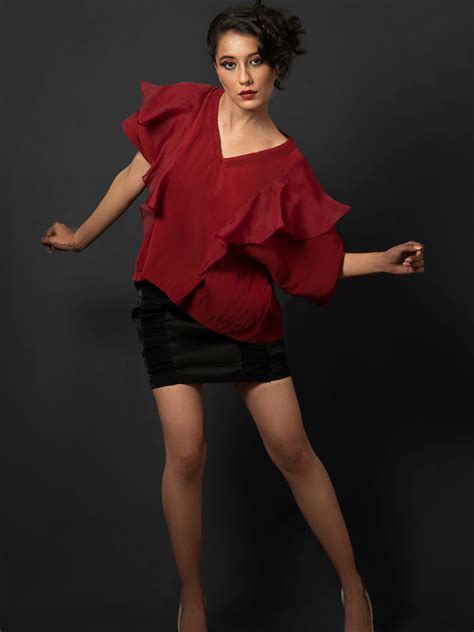 BLACK SHORT SKIRT – divyajainstudio