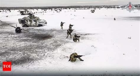 Belarus: Belarus to beef up joint military grouping with Russia - Times ...