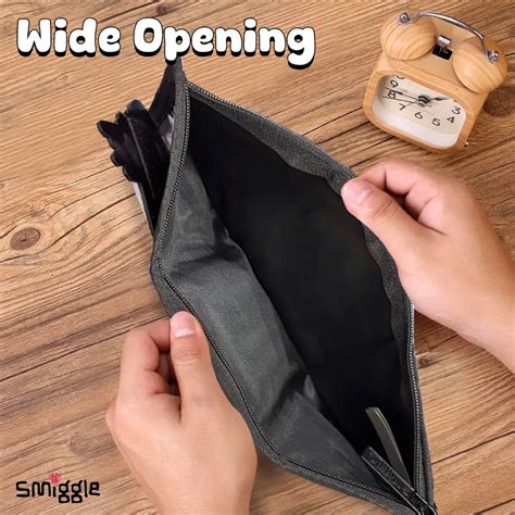 Buy Smiggle Fly Hi Cartoon Kid’s Wallet with Cute Silicone Graphic ...