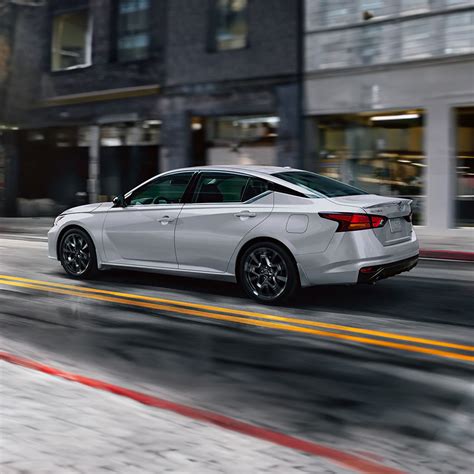 Best Nissan Cars for Commuting | Nissan Near New Orleans