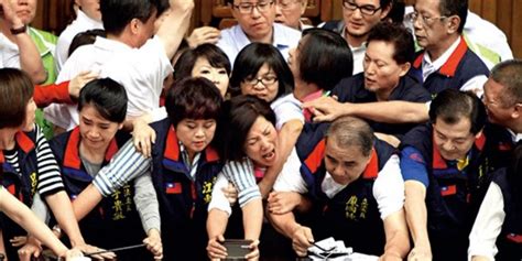 2016年台湾地区领导人和民意代表两项选举今举行-搜狐新闻