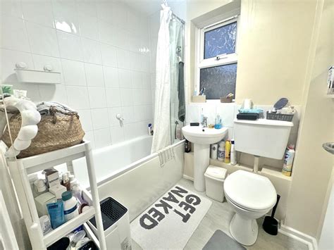 Athelstan Walk North, Welwyn Garden City - Absolute Property