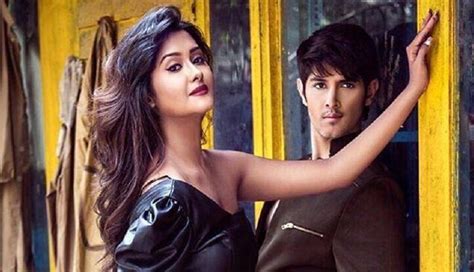 Rohan Mehra and Kanchi Singh Taking the Internet on Storm - lifeberrys.com