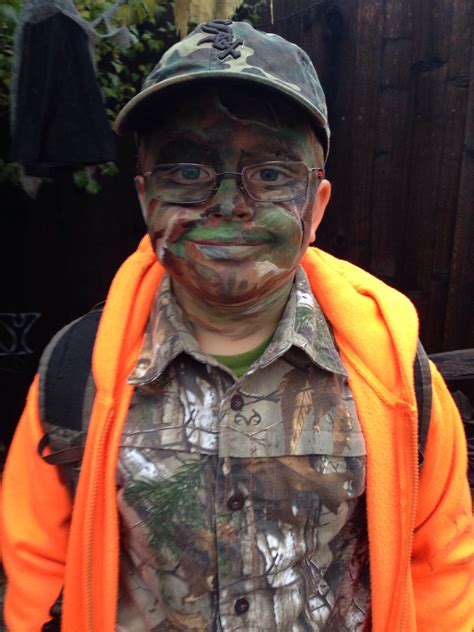 Camo face paint for child's hunter costume | Camo face paint, Hunting face paint, Painting patterns
