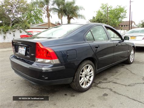 2004 Volvo S60,