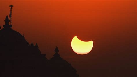 Surya Grahan: Partial solar eclipse on October 25 will be visible from ...