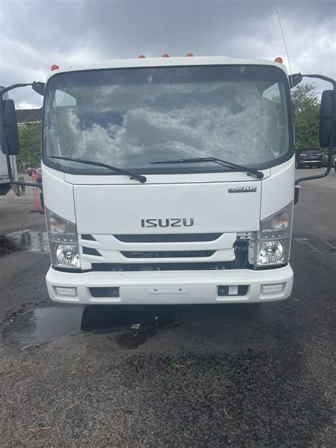 2016 Isuzu NPR HD for Sale in Fort Lauderdale, FL - OfferUp