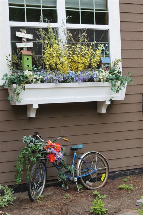 Remodelaholic | How to Build a Window Box Planter in 5 Steps