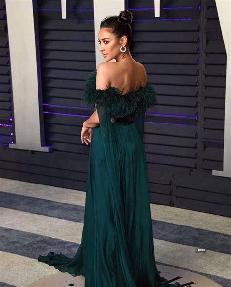 Bold and beautiful pictures of fashionista Shay Mitchell Pics | Bold ...