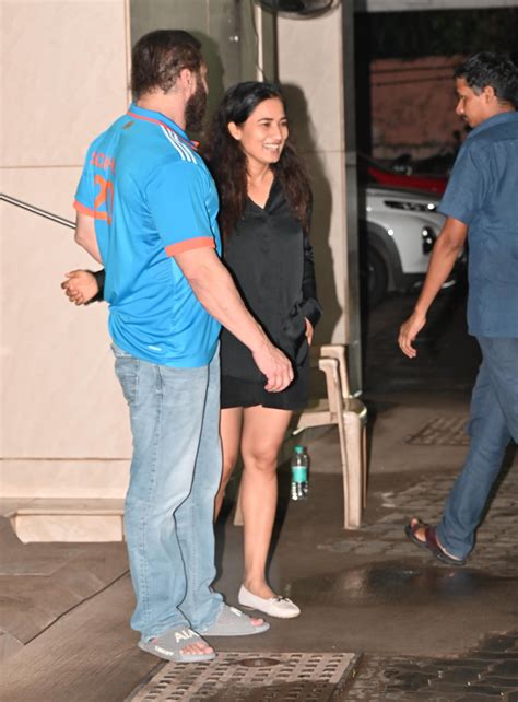 In Pics: Sohail Khan parties with Salman Khan, Baba Siddique after ...