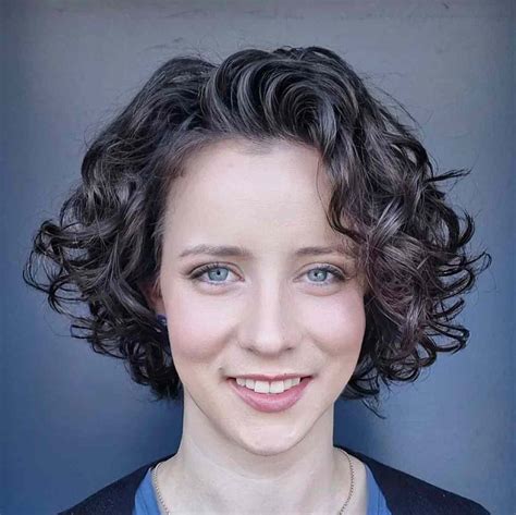 16 Cutest Short Curly Bob Haircuts for Curly Hair