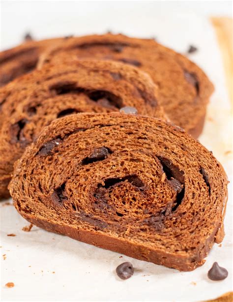 Chokoladebrød (Chocolate Swirl Bread) - Skandibaking
