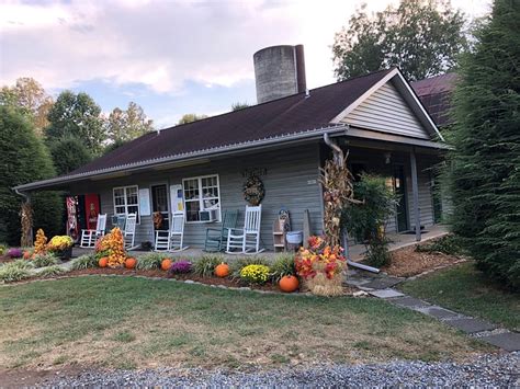 CREEKWOOD FARM RV PARK (Waynesville) - Campground Reviews & Photos ...