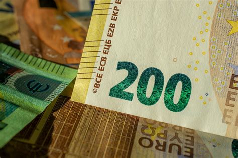 Germany Currency Code: Euro (EUR) Overview and Details