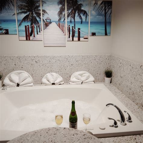 SYBARIS INDIANAPOLIS - Specialty Hotel Reviews & Photos - Tripadvisor