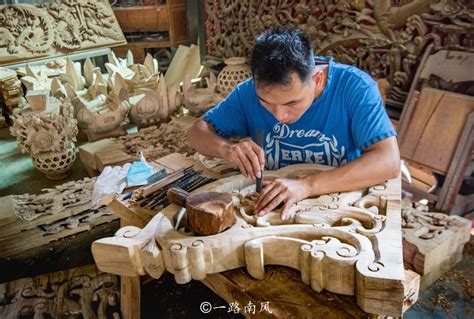 揭阳有座木雕村，当地人靠木雕手艺奔向小康，部分作品能卖20多万_腾讯新闻
