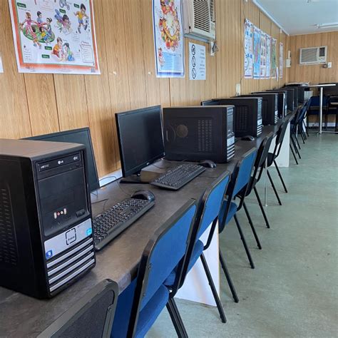 Computer Laboratories 的图像结果