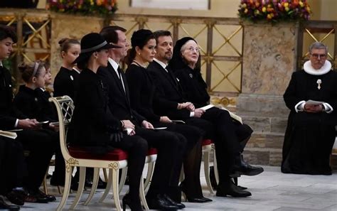 欧洲最强赘婿—丹麦女王背后的男人，又作又深情，最后用葬礼表白_腾讯新闻