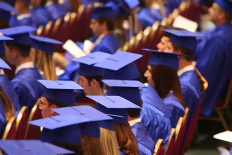 官网颁发《奥克兰商学院毕业证文凭国外学位学历认证书》如何购买 | PPT