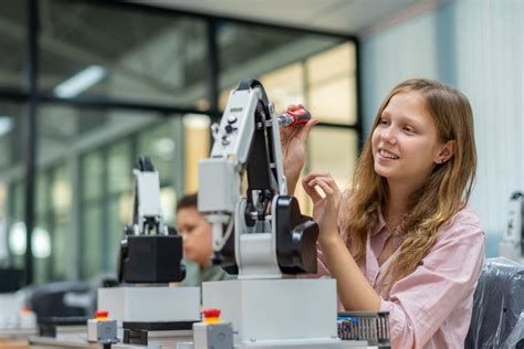 First Tech Channel 的图像结果