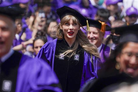 Taylor Swift delivers commencement speech at NYU – myTalk 107.1