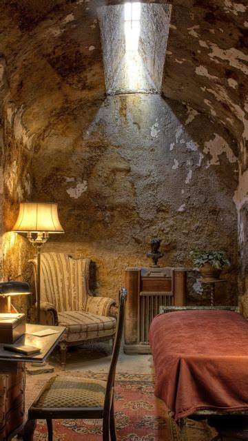 Download wallpaper background, interior, Al Capone's Prison Cell ...