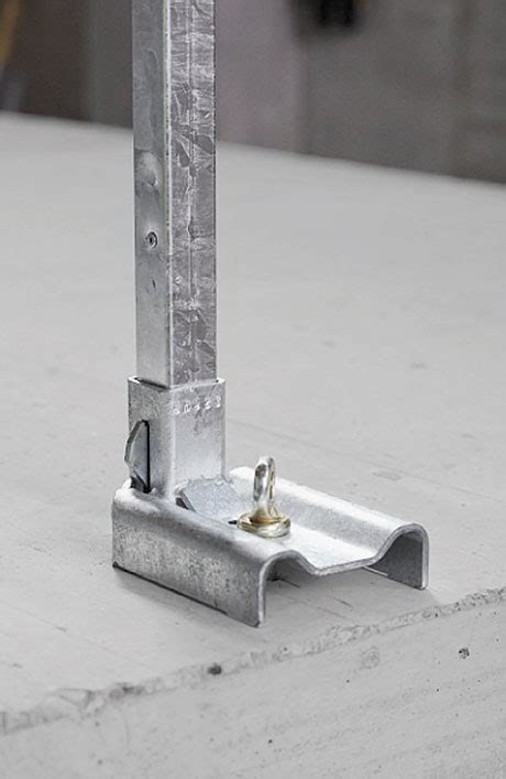 Edge protection system XP - Doka