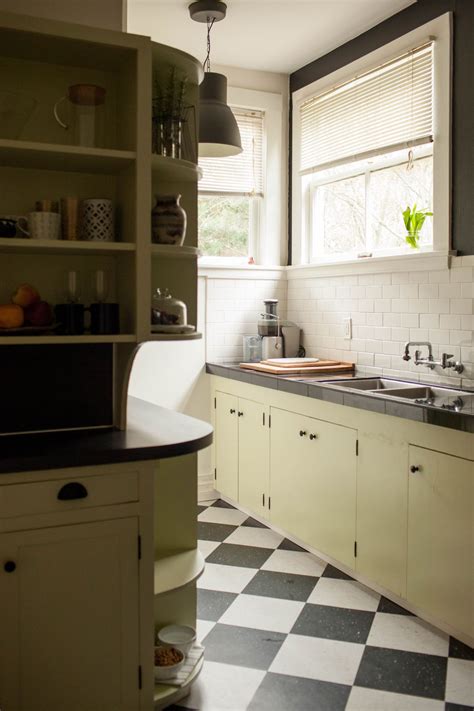 20 Lovely Checkered Kitchen Floor - Home Decoration and Inspiration Ideas