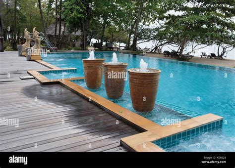 Swimming Beach 的图像结果