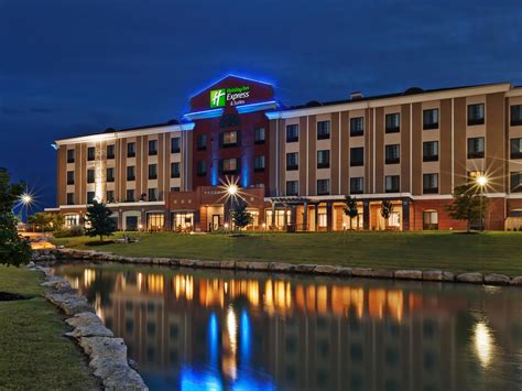 Affordable Hotels in Glenpool, OK | Holiday Inn Express & Suites ...